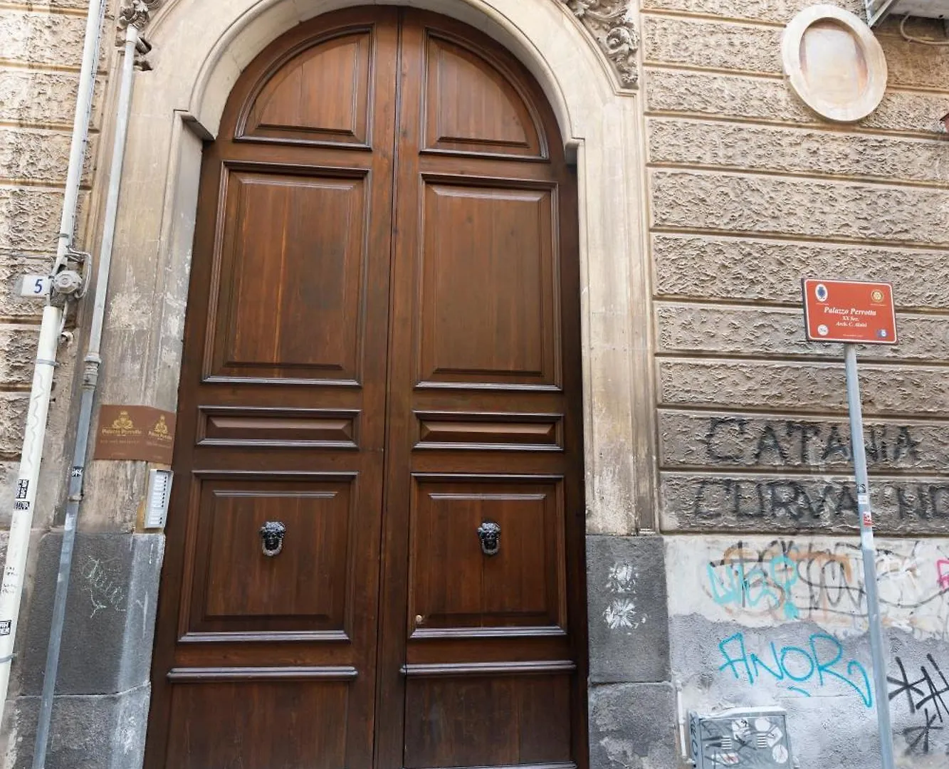 B&B La Residenza Del Maestro - Catania Centro Storico 0*,  Italy